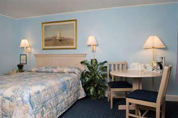 Seaside Inn Фалмут Екстер'єр фото
